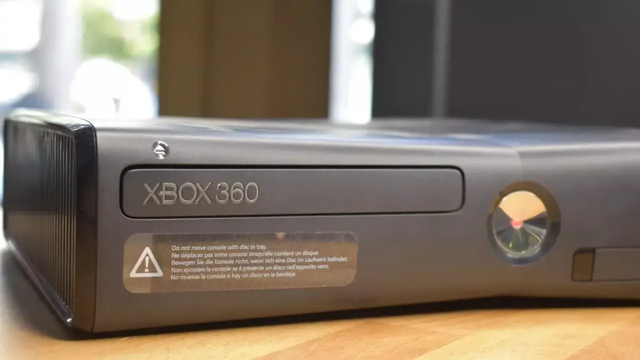 Xbox 360: Jak podłączyć pada? Rozwiąż problemy i graj od razu!