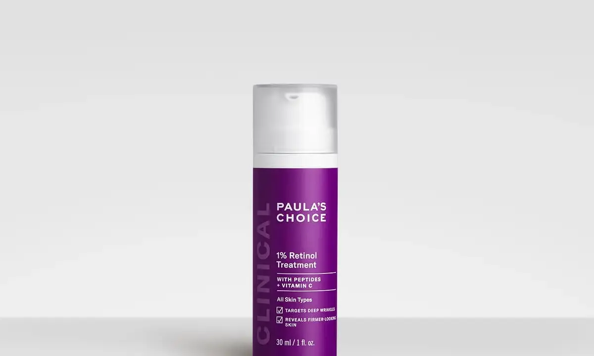 Flacon de sérum Paula's Choice Clinical 1% Retinol Treatment. Un avis dermatologue confirme son efficacité contre les rides.