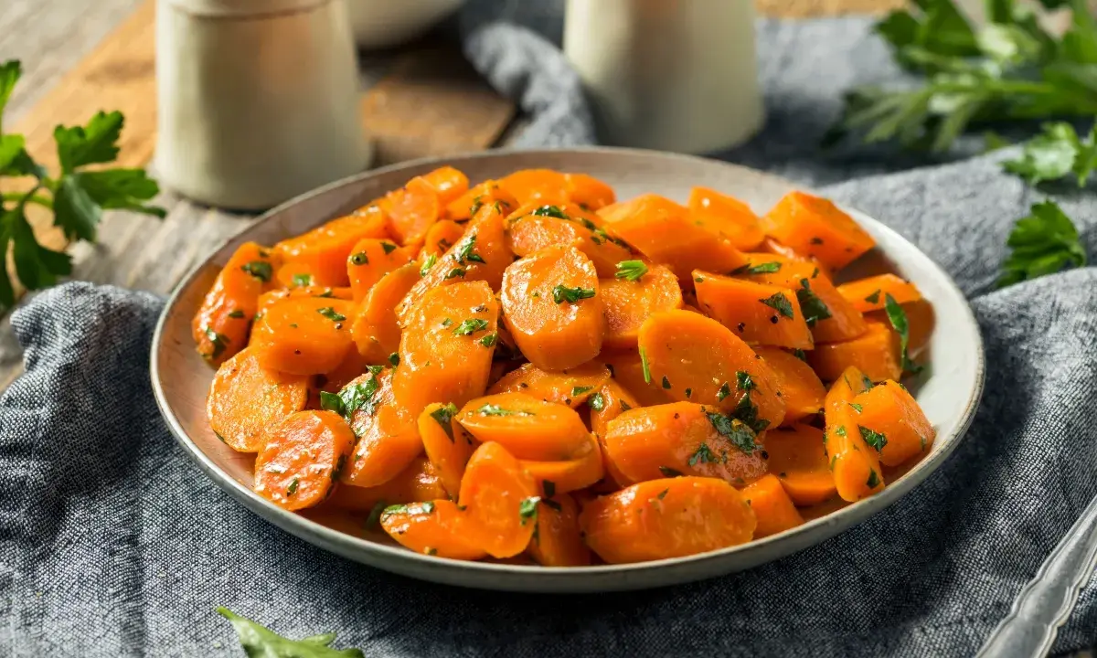 Insalata di Carote: Ricette Facili, Benefici e Varianti Creative