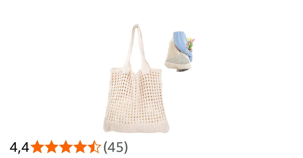 Bolso calado crochet color crema, ideal para la playa o compras. En la imagen secundaria, una persona lo lleva con flores.