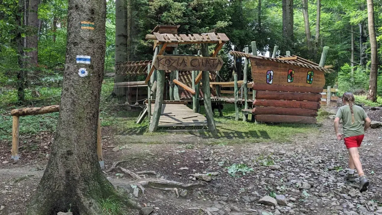 Kozią Górę zdobędziesz łatwo! Jak dojechać i co zobaczyć?
