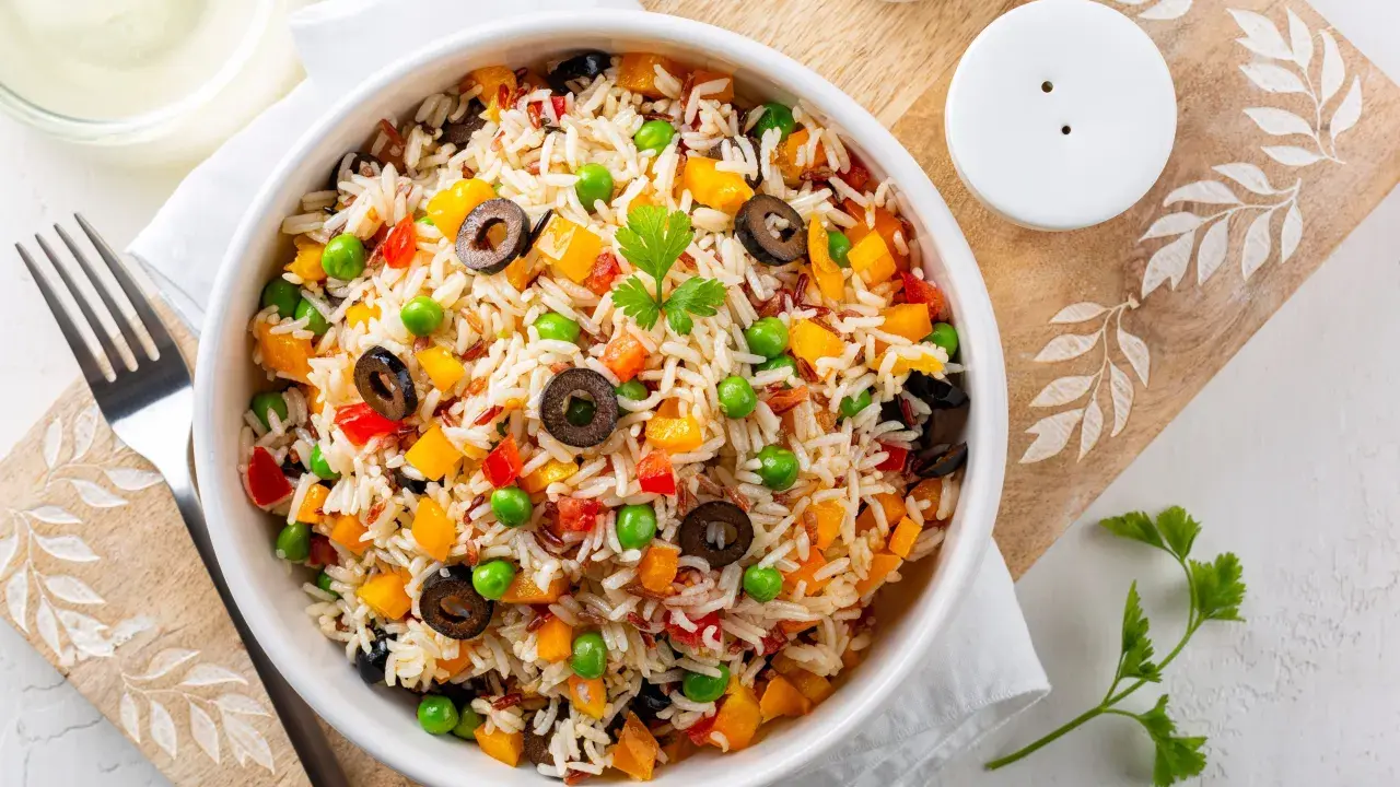 Salade de riz : Recette inratable, astuces et variantes estivales