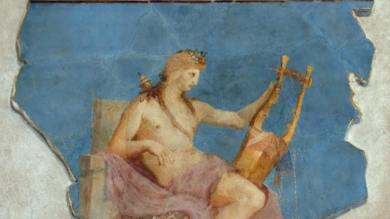 Apollon, griechischer Gott des Lichts, sitzt mit einer Lyra auf blauem Grund.