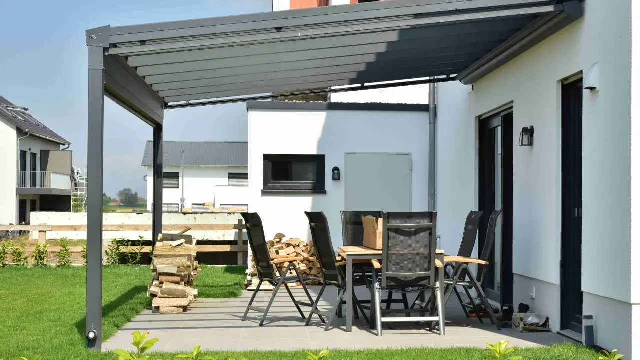 Pergola: co to jest, rodzaje, koszty i prawo? Kompletny przewodnik
