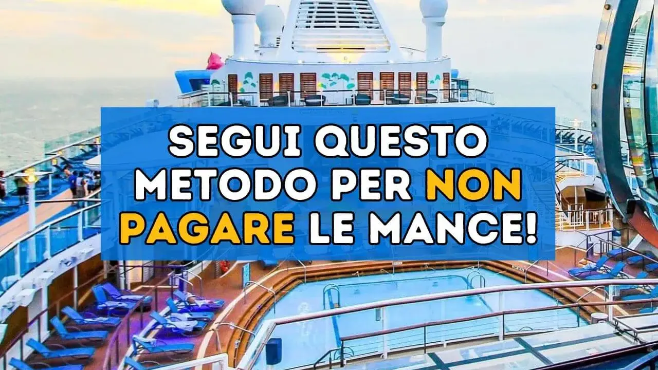 Piscina e sdraio su una nave da crociera. Testo: "Segui questo metodo per non pagare le mance!