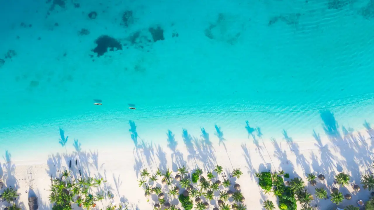 Lot na Zanzibar z Warszawy: Ile trwa? Od 9,5 do 20h!