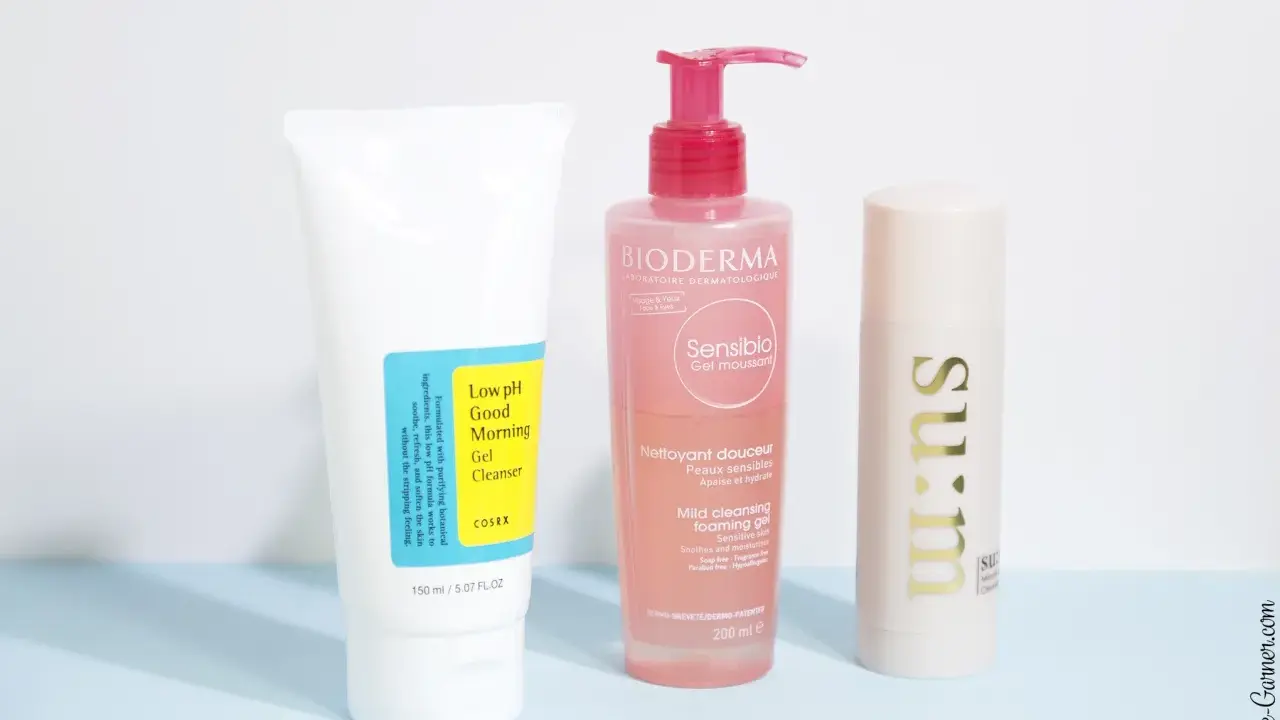 Trois nettoyants visage : COSRX, Bioderma Sensibio et Su:m37. Quel nettoyant visage choisir pour votre peau ?