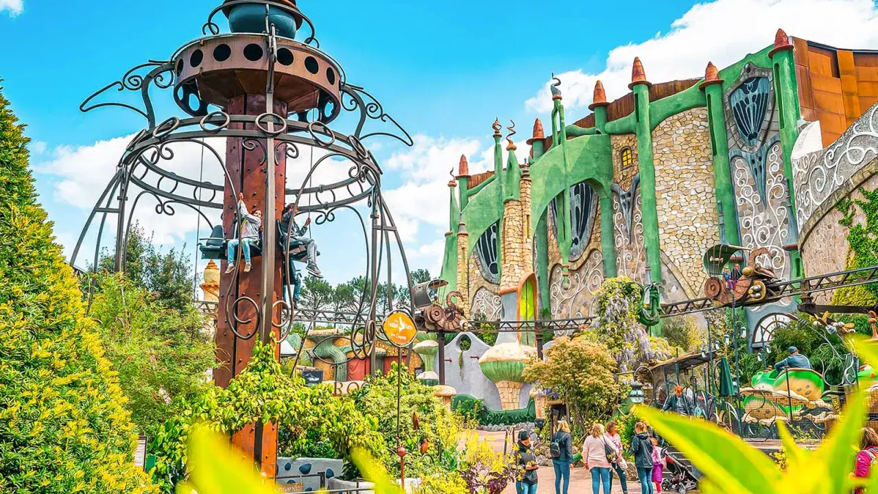 Phantasialand Attraktionszeiten: Öffnungszeiten & Tipps für Ihren Besuch