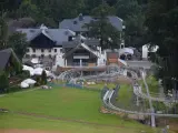 Tor saneczkowy w Karpaczu. Zobacz aktualny cennik i zaplanuj ekscytującą przejażdżkę po krętych torach zjazdowych.