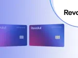 Dwie karty Revolut z napisem "JOINT ACCOUNT". Czy Revolut jest darmowy? Sprawdź sam!