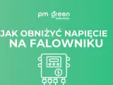 Grafika z napisem "Jak obniżyć napięcie na falowniku" i ikoną urządzenia.
