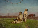 Obraz przedstawia dwóch mężczyzn wpatrzonych w niebo, gdzie latają bociany. W tle wieś i pasące się krowy.