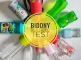 Kolekcja kolorowych bidonów dla 2 latka, idealnych na wycieczki i do przedszkola. Testujemy najlepsze butelki do picia!
