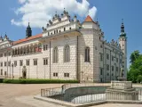 Zamek Litomyśl, perła renesansu, to fascynujące miejsce pełne ciekawostek o Czechach. Jego unikalna fasada zdobiona sgraffito zachwyca.