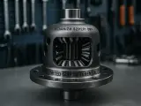 Mechanizm szpery BMN, czyli dyferencjał o ograniczonym poślizgu, gotowy do montażu.