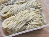 Jak zrobić makaron ramen? Przepis na idealną sprężystość!