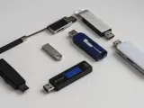 Koniec z problemem brak pamięci w telefonie! Kolekcja pendrive'ów czeka, by przenieść Twoje dane.
