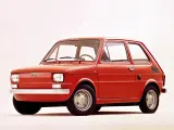 Czerwony polski fiat 126p, ikona motoryzacji, prezentuje się na białym tle.