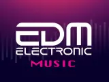 Logo mit "EDM ELECTRONIC MUSIC" in Weiß und Pink vor einem lila Hintergrund mit vertikalen Linien.