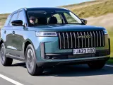 Zielony SUV Jaecoo 5 na drodze. Sprawdź jaecoo 5 cena i opinie.