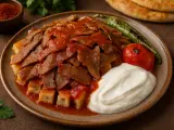 Iskender kebab co to? Poznaj tajemnice tej pysznej potrawy!