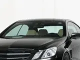 Czarny Mercedes coupe z tuningiem Brabus. Zastanawiasz się, ile kosztuje tuning Brabus?