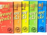 Zbiór zeszytów "Zagraj to sam" z piosenkami dla dzieci na gitarę, numery 1-6.