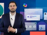 Mężczyzna w garniturze prezentuje możliwości Copilot Studio, pokazując interfejsy z wykresami i przepływami pracy.