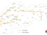 Mapa Słowacji z zaznaczonymi drogami płatnymi (pomarańczowe) i bezpłatnymi (przerywane). Winiety Słowacja to klucz do podróży po kraju.