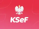 Biały orzeł na czerwonym tle z napisem KSeF.