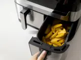 Frytki z frytkownicy beztłuszczowej to świetny pomysł na szybki obiad. Poznaj nasze air fryer przepisy obiad!
