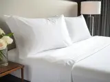 Jakie poduszki są w hotelach? Odkryj komfort i higienę snu