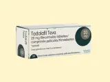 Opakowanie Tadalafil Teva 20 mg, zawierające 24 tabletki. Lek ten, znany również jako Cialis, jest stosowany w leczeniu zaburzeń erekcji.