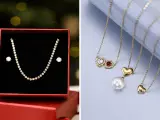 Biżuteria na prezent: naszyjnik z cyrkoniami i kolczyki w pudełku, naszyjniki z sercami i perłą. Idealne na galentines co to za okazja?