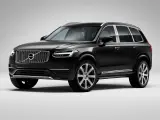Elegancki czarny Volvo XC90 na tle jasnego tła. Sprawdź aktualną volvo xc90 cena i wyposażenie.