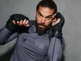Spodenki do MMA i legginsy kompresyjne. Jak dół stroju wpływa na dynamikę kopnięć i bezpieczeństwo w oktagonie?