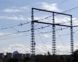 Kraftledningar i Sverige, en symbol för energiöverföring. Kanske en del av den "nordic green energy" som blivit "svartlistad" i debatten.