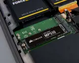 Dysk NVMe PCIe Gen3 x4 M.2 SSD Corsair MP510 wewnątrz obudowy komputera. To jest odpowiedź na pytanie: nvme co to.