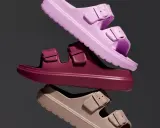 Trzy pary klapków w odcieniach różu, burgundu i beżu. Idealne buty do pracy stojącej, zapewniające komfort i wygodę.
