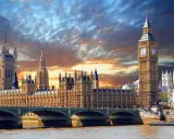 Big Ben und das Parlamentsgebäude in London bei Sonnenuntergang. Tolle London Tipps für deinen nächsten Trip!