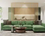Un sofá verde es el centro de atención en este salón moderno. Descubre cómo combinar un sofá verde con tonos neutros y madera para un ambiente acogedor.