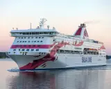 Silja Line-färjan "Baltic Princess" glider fram på vattnet, redo att ta dig till Åbo.