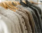 Sfilcowany sweter? Uratuj go! 5 domowych metod i zapobieganie