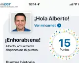 Pantalla de la app miDGT. Muestra el perfil de Alberto, su carnet con 15 puntos y la información sobre el precio del carnet de conducir B.