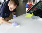 Jak nałożyć powłokę ceramiczną samemu? Krok po kroku do blasku