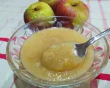 Compote de pommes maison, une recette simple et saine. Parfait pour un dessert léger, cette compote pomme sans sucre sans beurre est un délice.