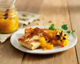 Gebratener Halloumi mit fruchtigem Mango-Chutney. Wozu isst man Chutney? Perfekt als süß-scharfe Beilage zu Käse!