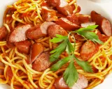 Spaghetti z kiełbasą: Twój ratunek na szybki i smaczny obiad!