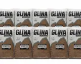 Dziesięć worków gliny wędkarskiej, każda po 2 kg. Idealna glina do zanęty, gotowa do użycia.