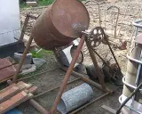 Betoniarka DIY: Jak zbudować solidną maszynę i czy to się opłaca?